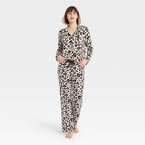 Women’s Leopard Stars Above Pajama Set - Large
